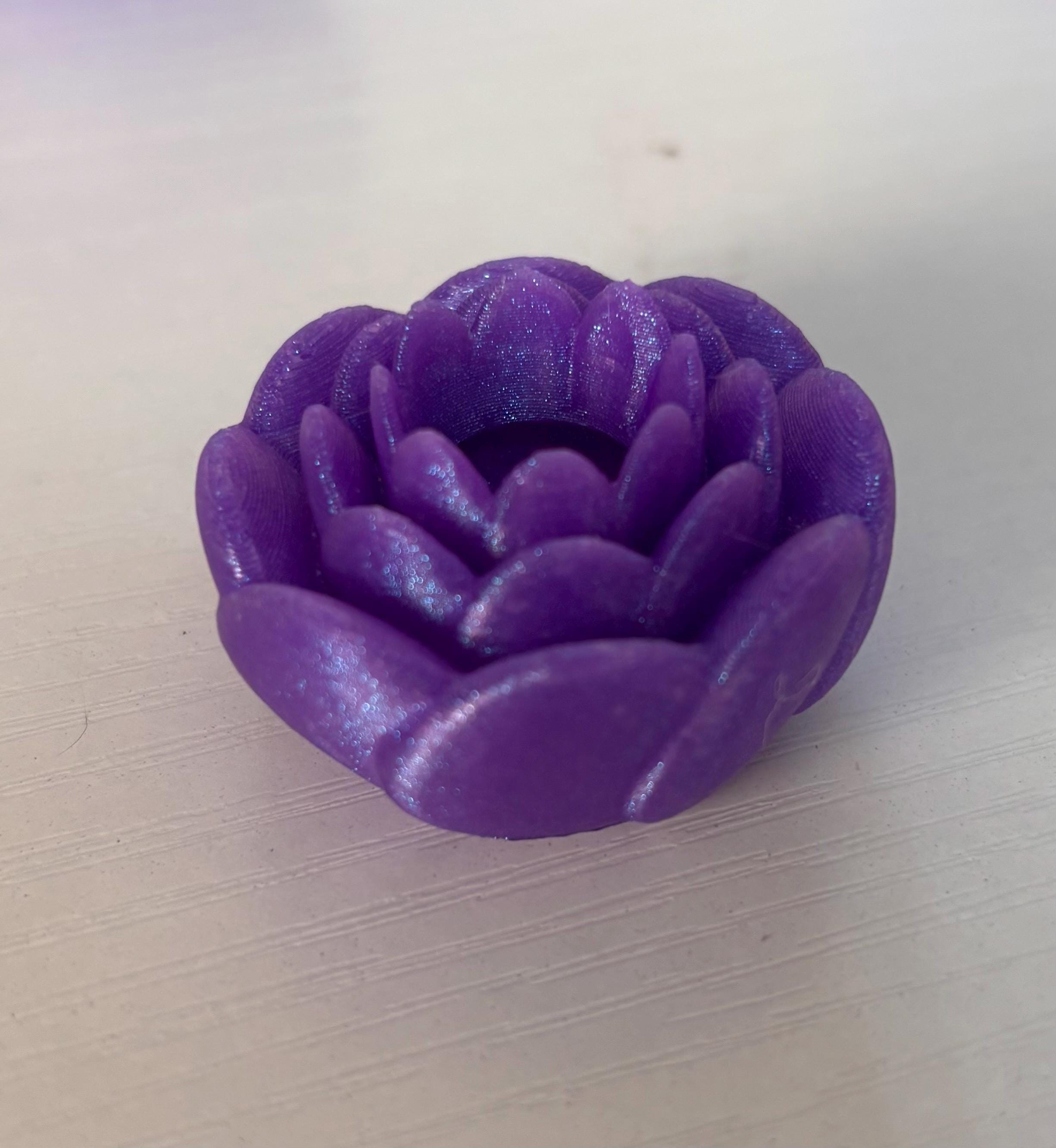 Flower Hide for Jumping spider in a variety of colors