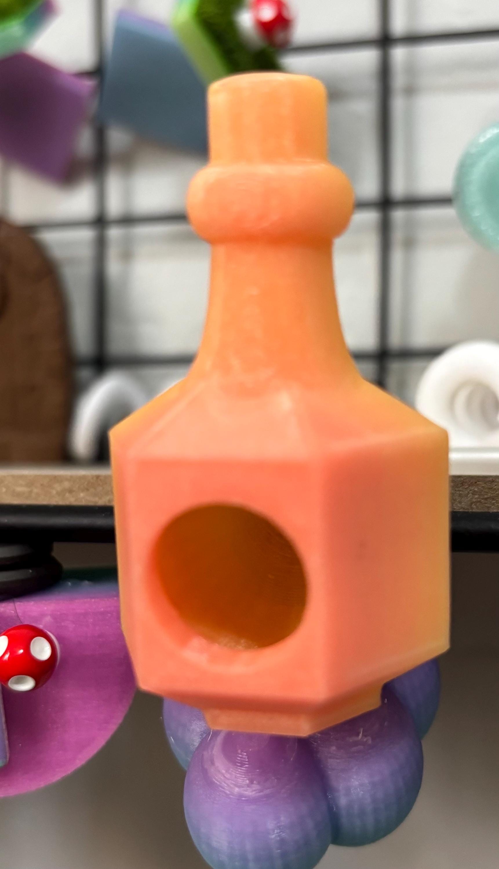 Bottle Hide for Jumping spider in a variety of colors